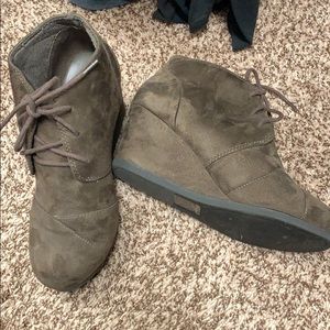 Brown women’s wedge shoes